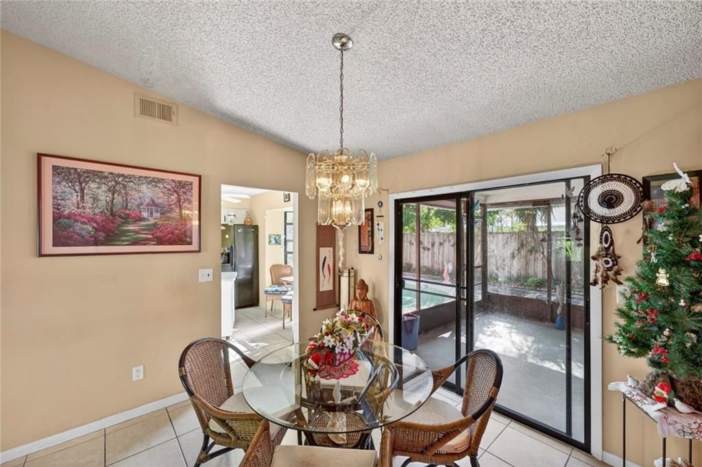 En Venta: $345,000 (3 camas, 2 baños, 1062 Pies cuadrados)