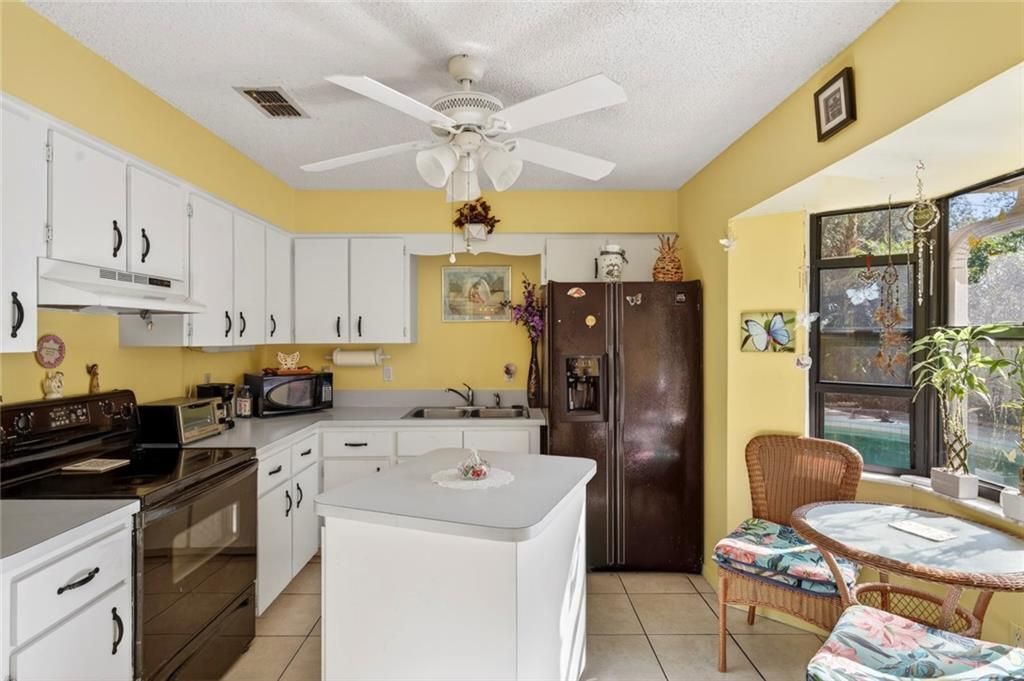 En Venta: $345,000 (3 camas, 2 baños, 1062 Pies cuadrados)