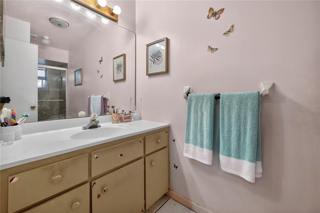 En Venta: $345,000 (3 camas, 2 baños, 1062 Pies cuadrados)