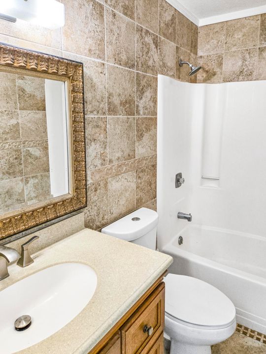 For Rent: $3,000 (2 beds, 2 baths, 1037 Square Feet)