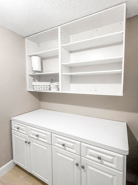 For Rent: $3,000 (2 beds, 2 baths, 1037 Square Feet)