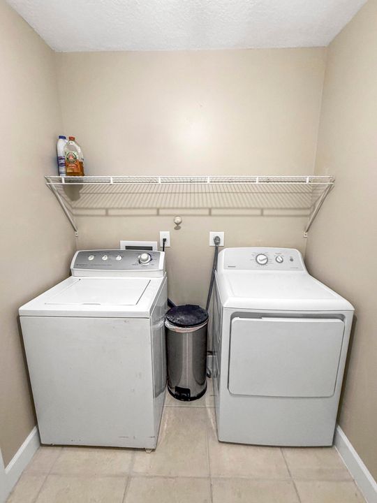 For Rent: $3,000 (2 beds, 2 baths, 1037 Square Feet)