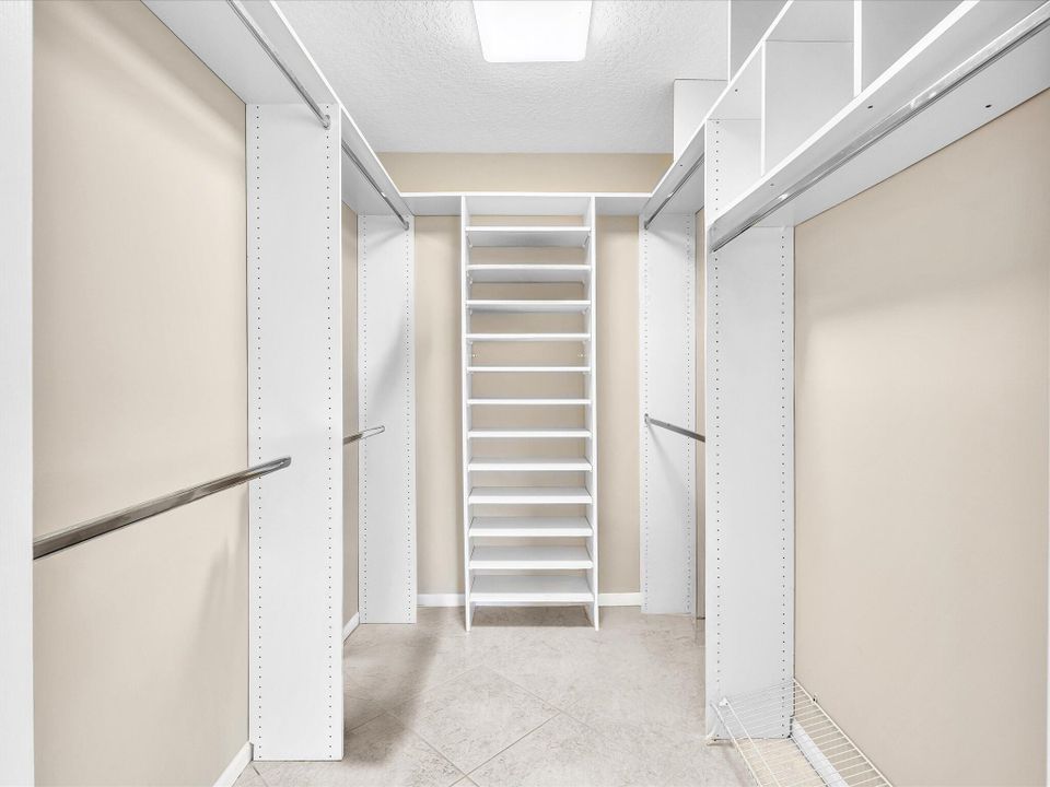 На продажу: $245,000 (3 спален, 2 ванн, 1392 Квадратных фут)