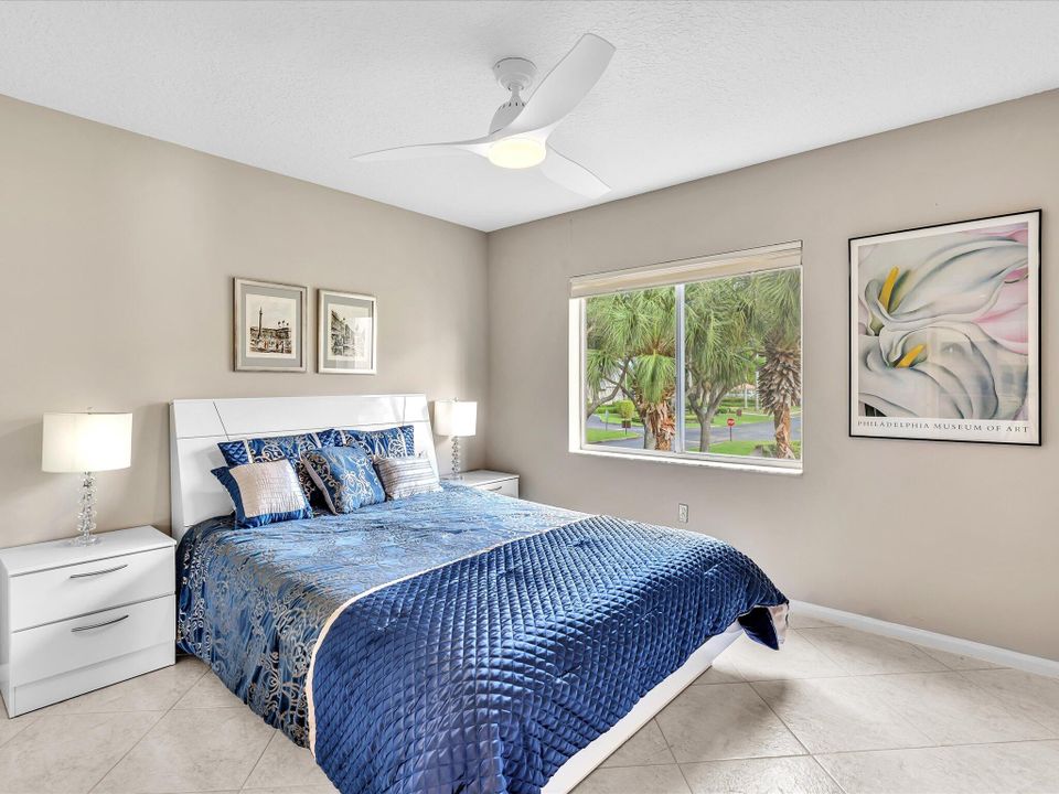 На продажу: $245,000 (3 спален, 2 ванн, 1392 Квадратных фут)