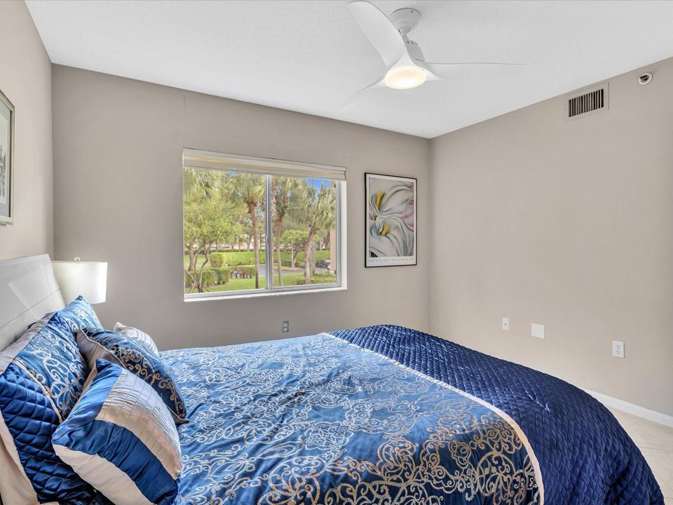 На продажу: $245,000 (3 спален, 2 ванн, 1392 Квадратных фут)