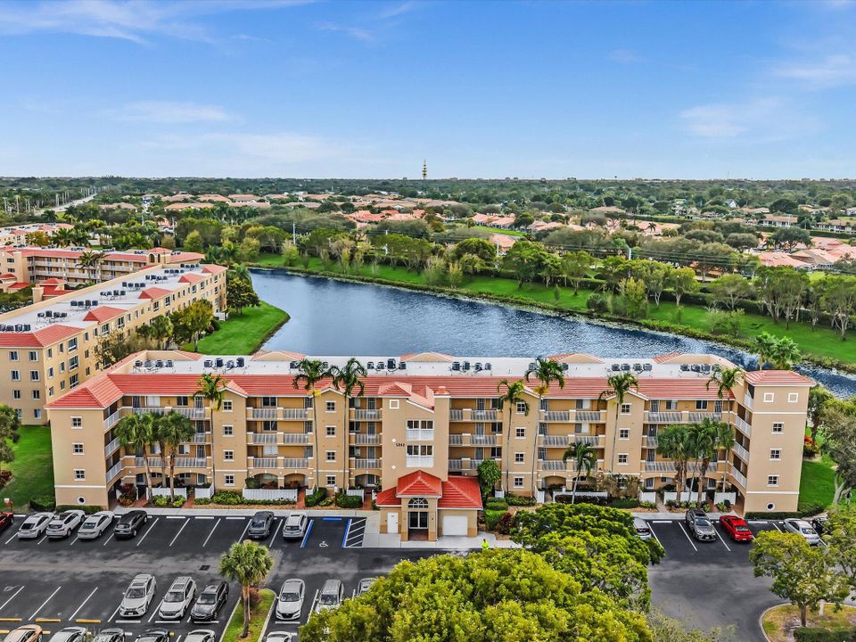 На продажу: $245,000 (3 спален, 2 ванн, 1392 Квадратных фут)