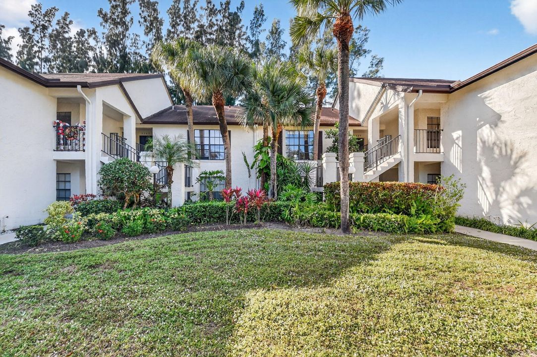 待售: $175,000 (2 贝兹, 2 浴室, 1231 平方英尺)