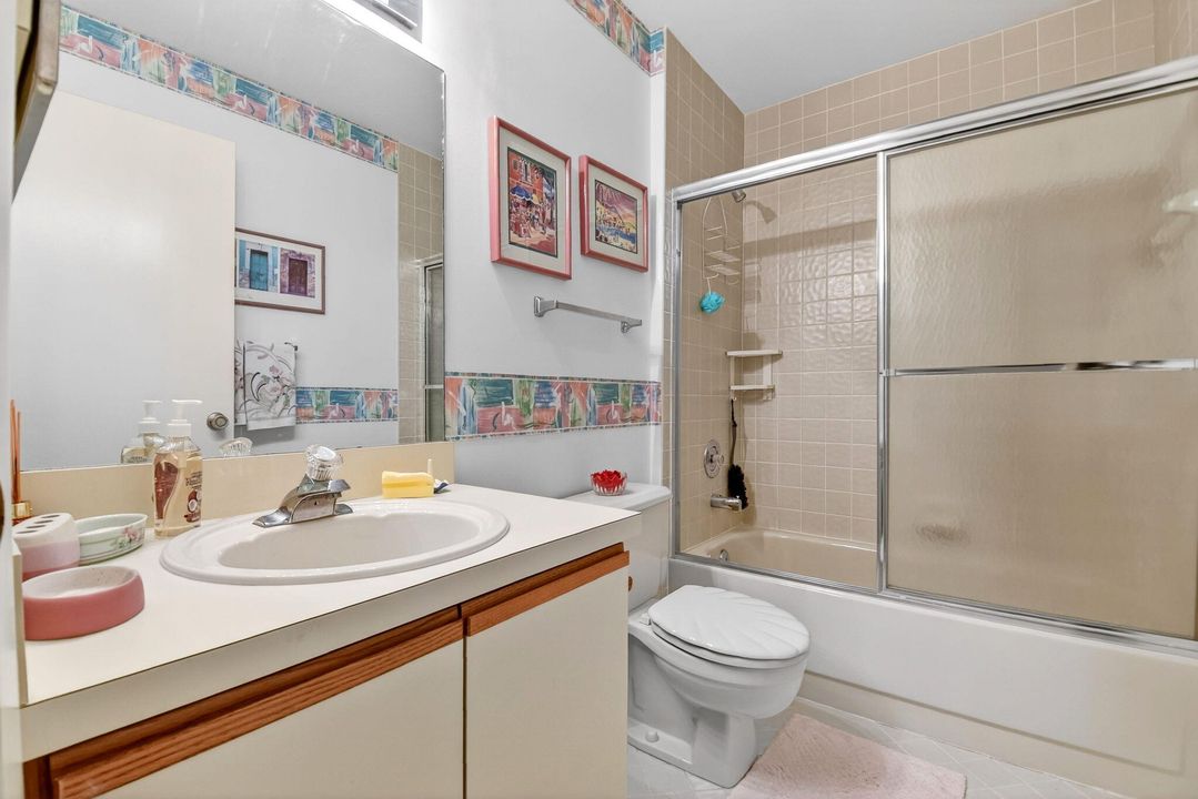 待售: $175,000 (2 贝兹, 2 浴室, 1231 平方英尺)