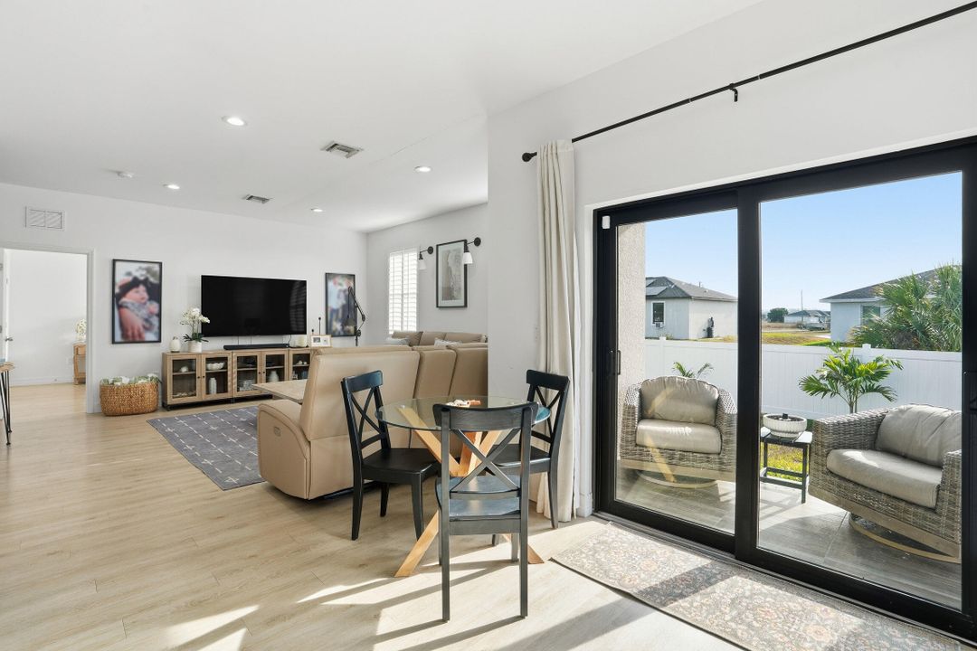 For Sale: $360,000 (3 beds, 2 baths, 1524 Square Feet)