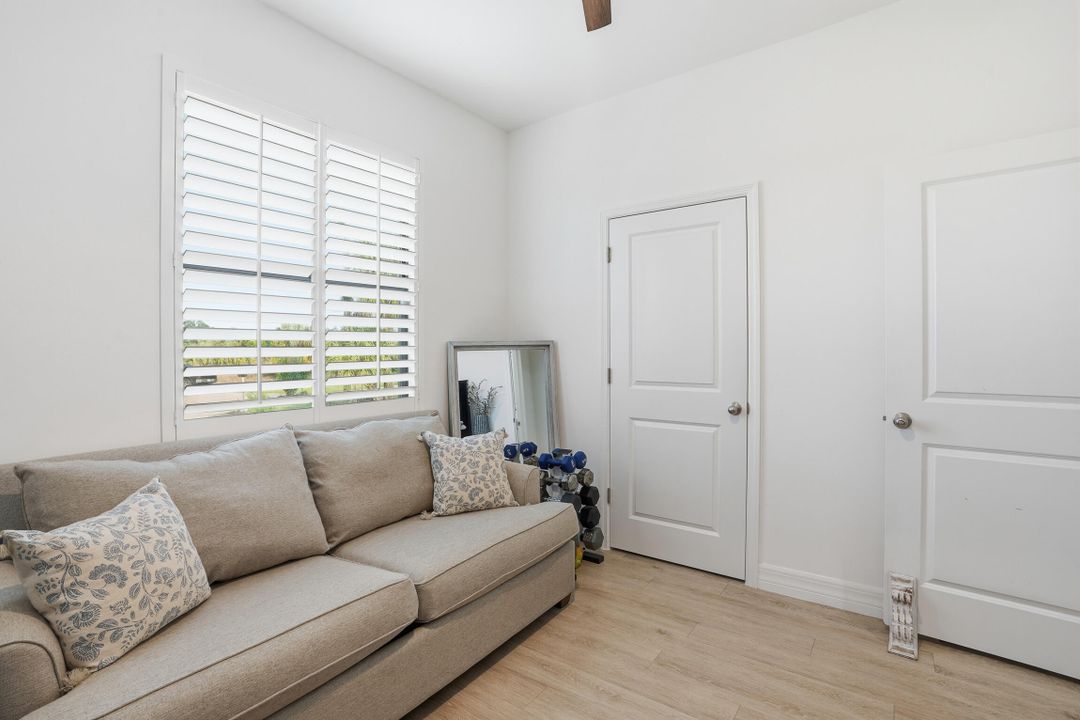 For Sale: $360,000 (3 beds, 2 baths, 1524 Square Feet)