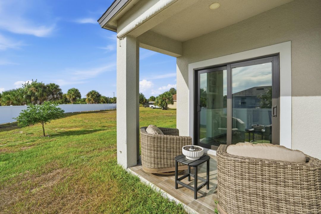 For Sale: $360,000 (3 beds, 2 baths, 1524 Square Feet)