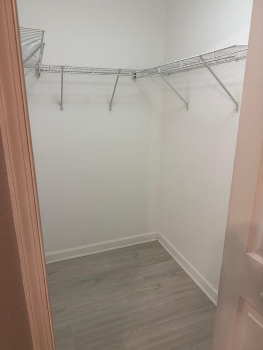 En Renta: $2,800 (4 camas, 3 baños, 1988 Pies cuadrados)