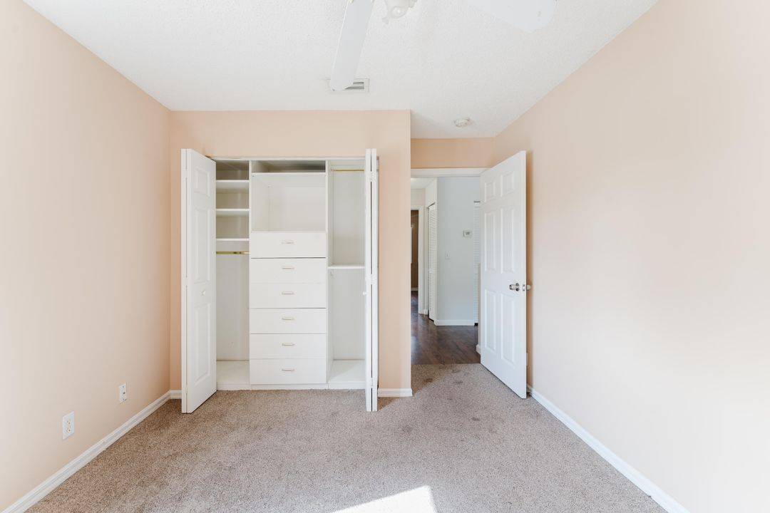 En Venta: $647,999 (4 camas, 2 baños, 1906 Pies cuadrados)