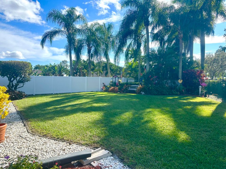 For Sale: $835,000 (4 beds, 2 baths, 1944 Square Feet)