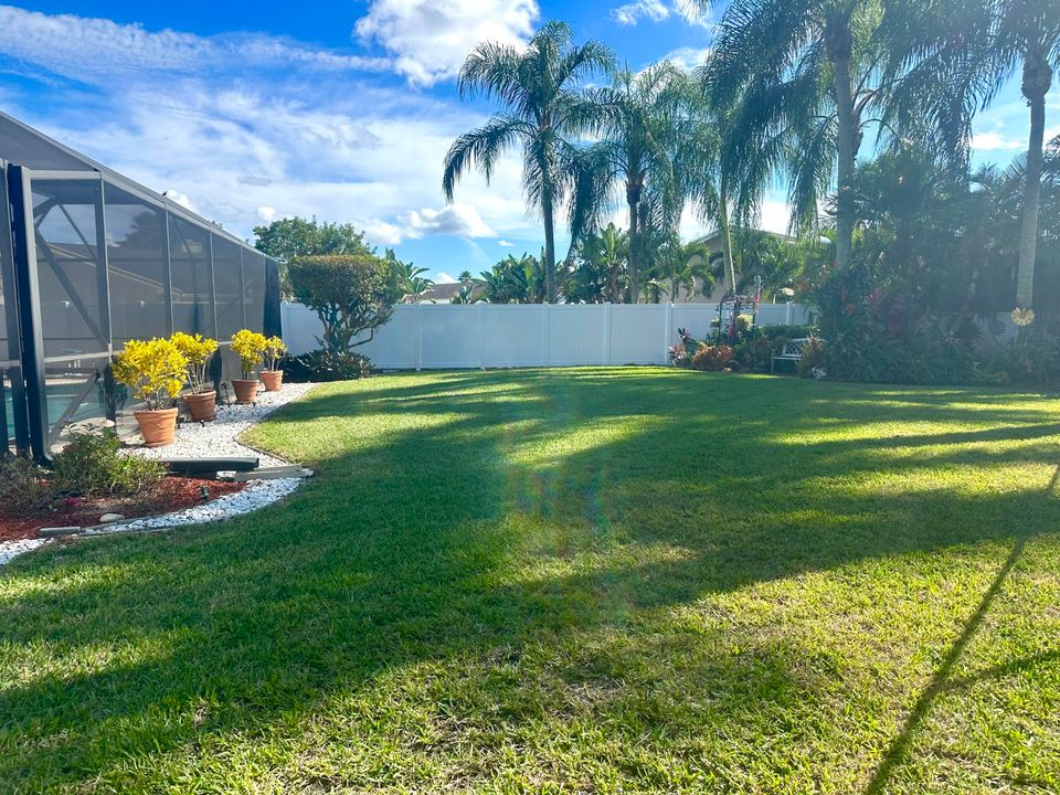 For Sale: $835,000 (4 beds, 2 baths, 1944 Square Feet)