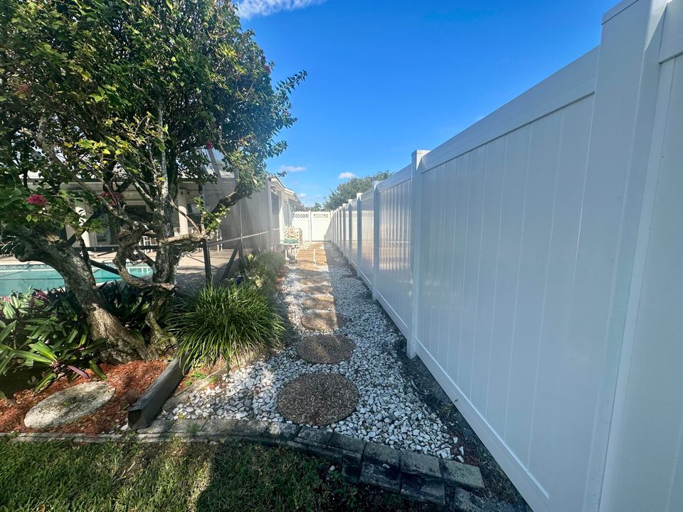 For Sale: $835,000 (4 beds, 2 baths, 1944 Square Feet)