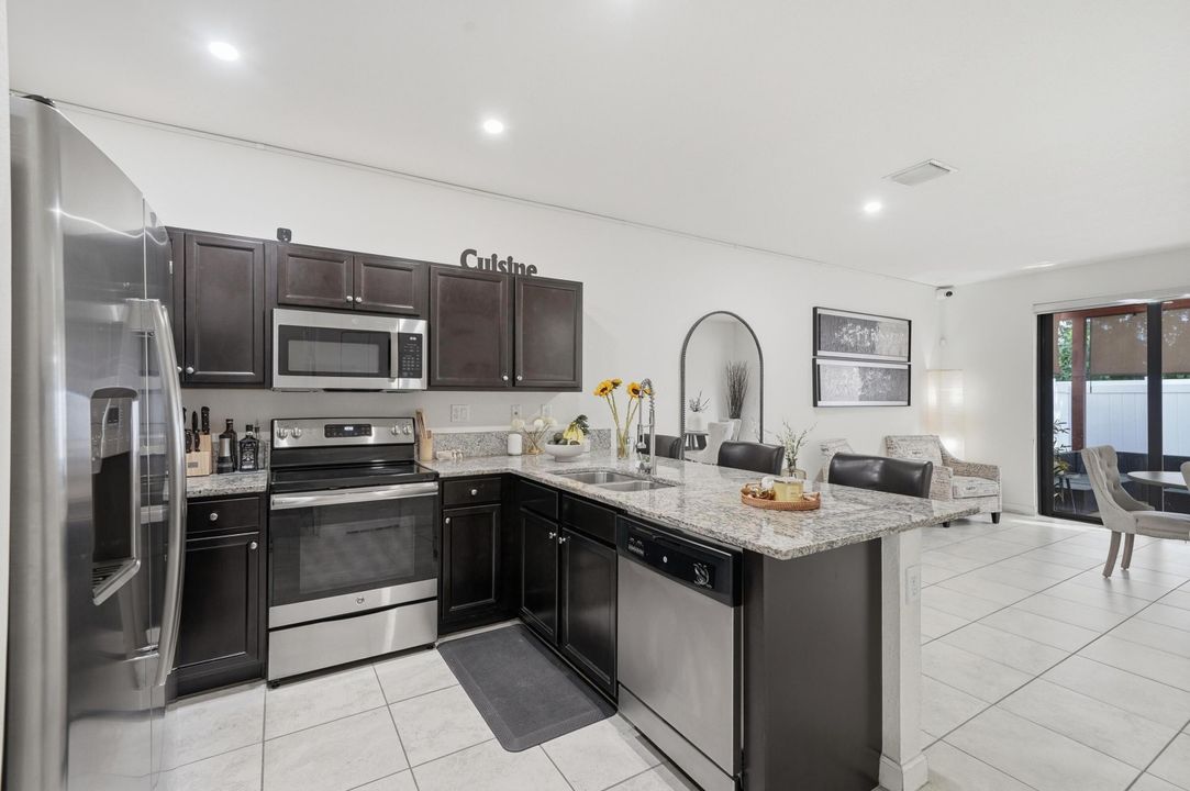 For Sale: $615,000 (4 beds, 3 baths, 1959 Square Feet)