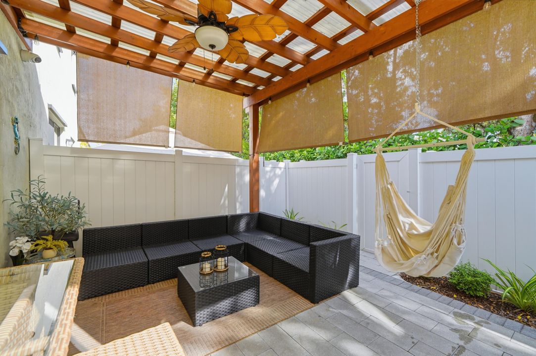 For Sale: $615,000 (4 beds, 3 baths, 1959 Square Feet)