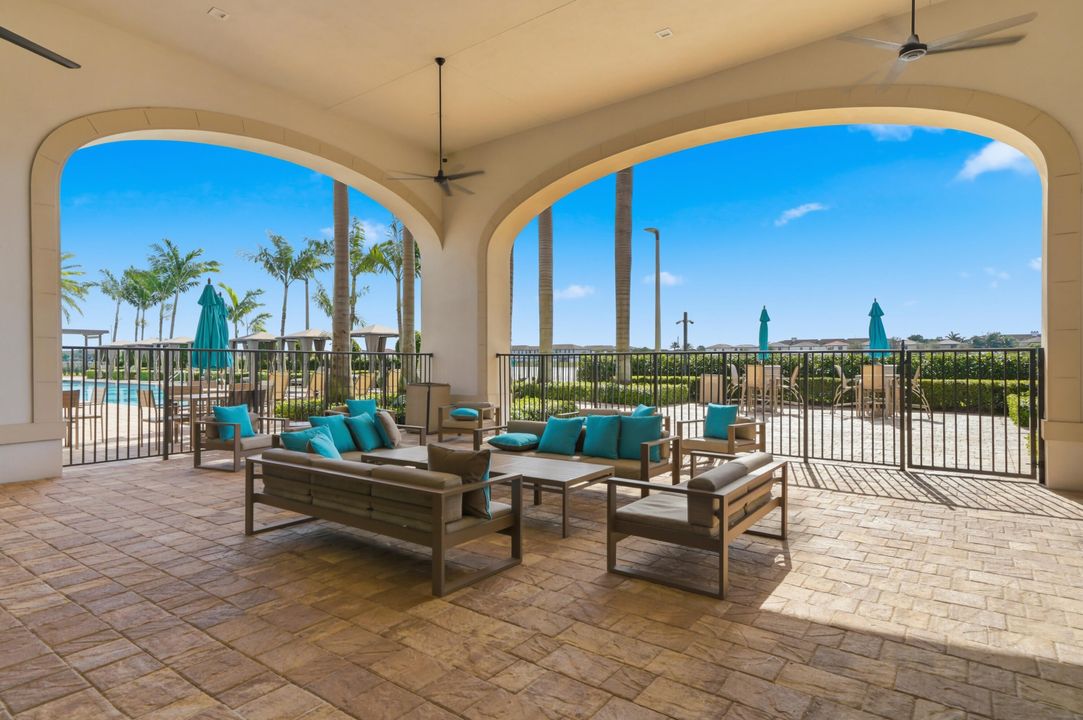 For Sale: $615,000 (4 beds, 3 baths, 1959 Square Feet)