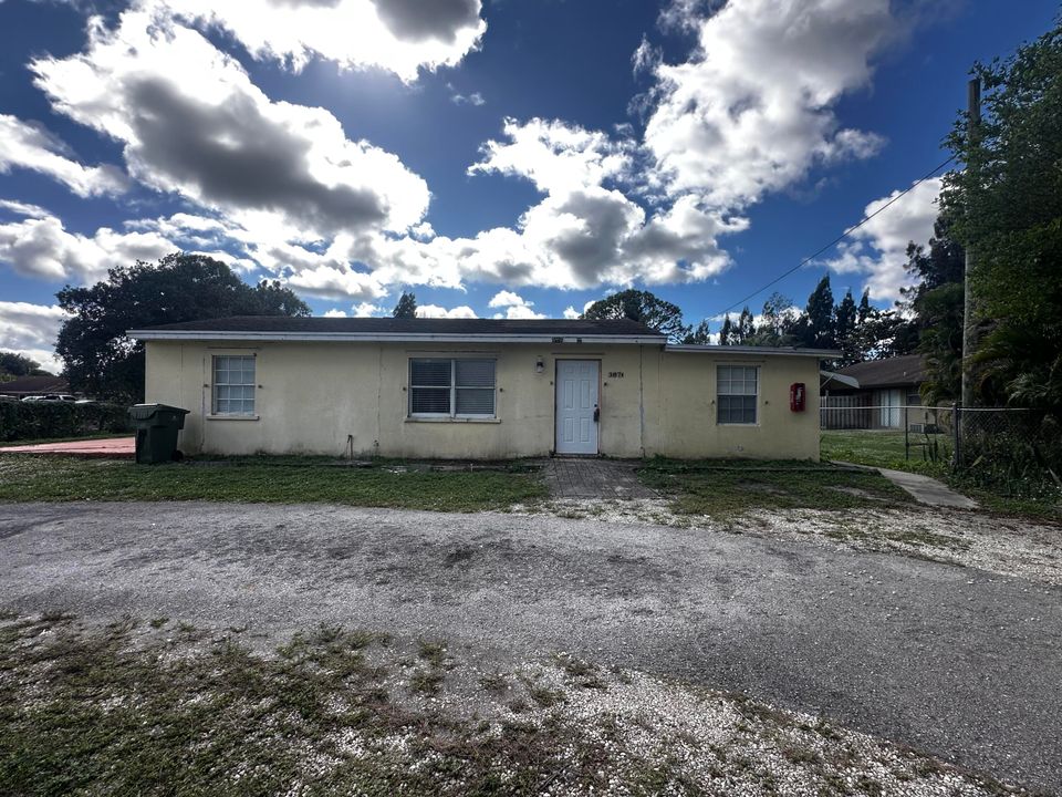 En Renta: $1,900 (2 camas, 1 baños, 1175 Pies cuadrados)