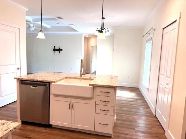 出租: $2,300 (3 贝兹, 2 浴室, 1271 平方英尺)