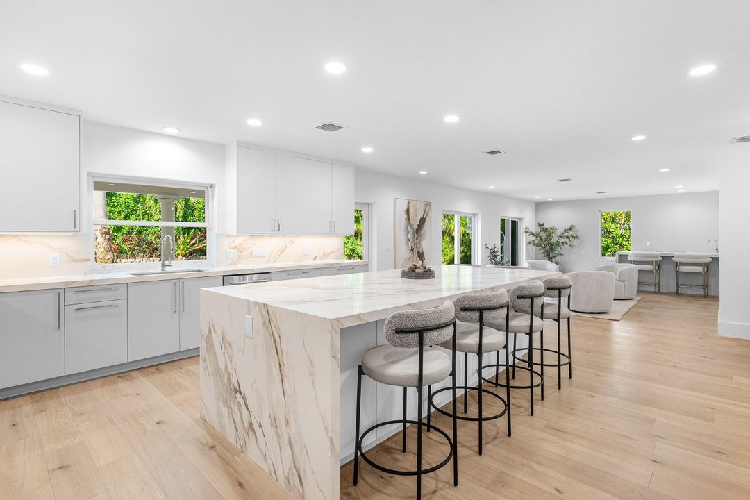 For Sale: $3,250,000 (4 beds, 4 baths, 4330 Square Feet)