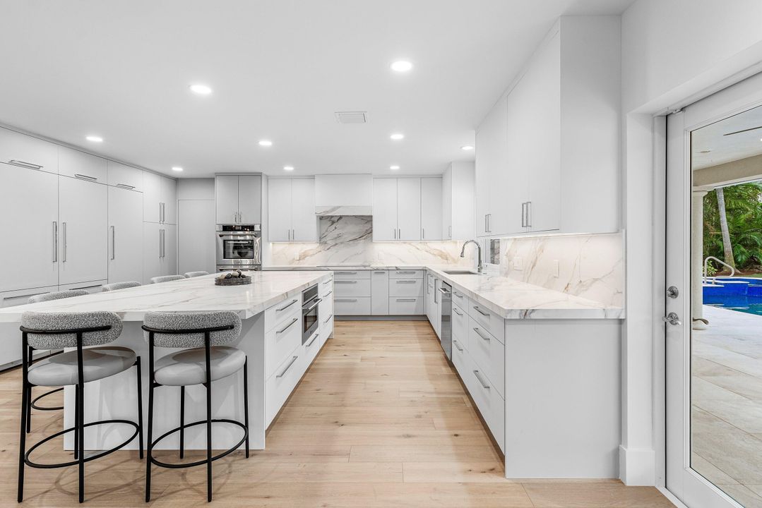 For Sale: $3,250,000 (4 beds, 4 baths, 4330 Square Feet)