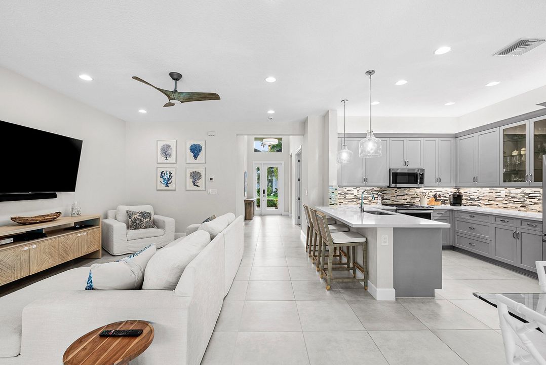 En Venta: $1,000,000 (3 camas, 2 baños, 1852 Pies cuadrados)