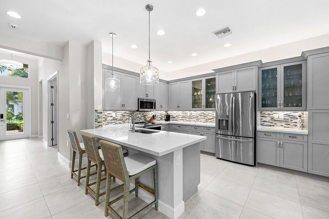 En Venta: $1,000,000 (3 camas, 2 baños, 1852 Pies cuadrados)