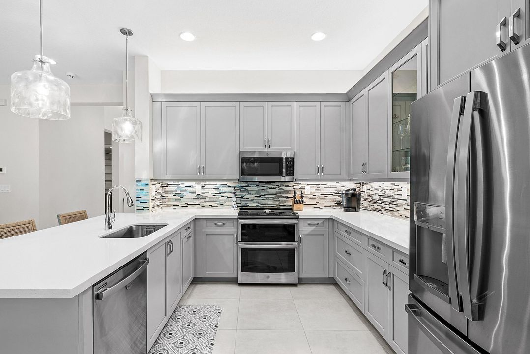 En Venta: $1,000,000 (3 camas, 2 baños, 1852 Pies cuadrados)