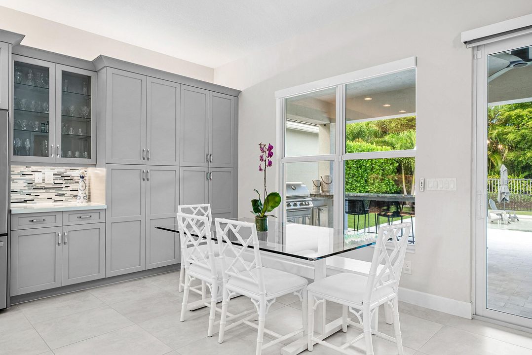 En Venta: $1,000,000 (3 camas, 2 baños, 1852 Pies cuadrados)