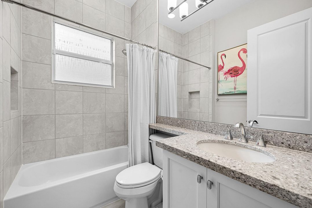 En Venta: $1,000,000 (3 camas, 2 baños, 1852 Pies cuadrados)