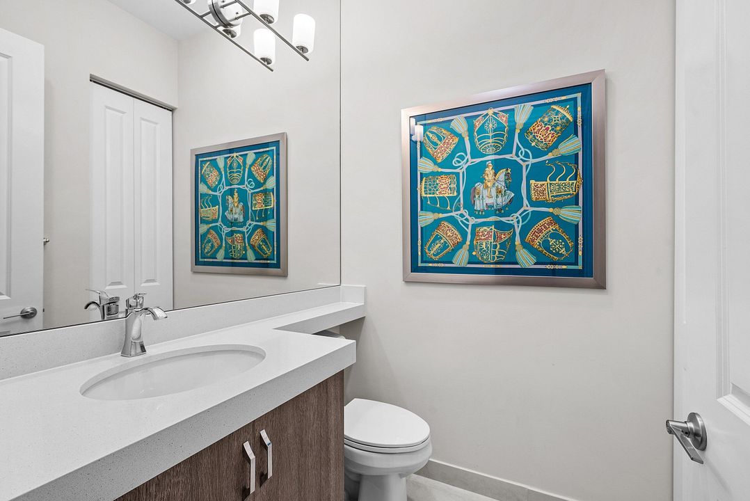 En Venta: $1,000,000 (3 camas, 2 baños, 1852 Pies cuadrados)