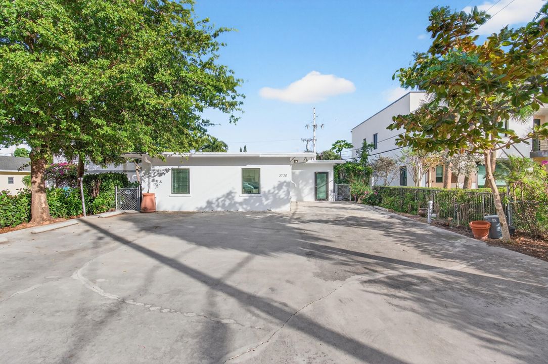 For Rent: $2,200 (1 beds, 1 baths, 480 Square Feet)