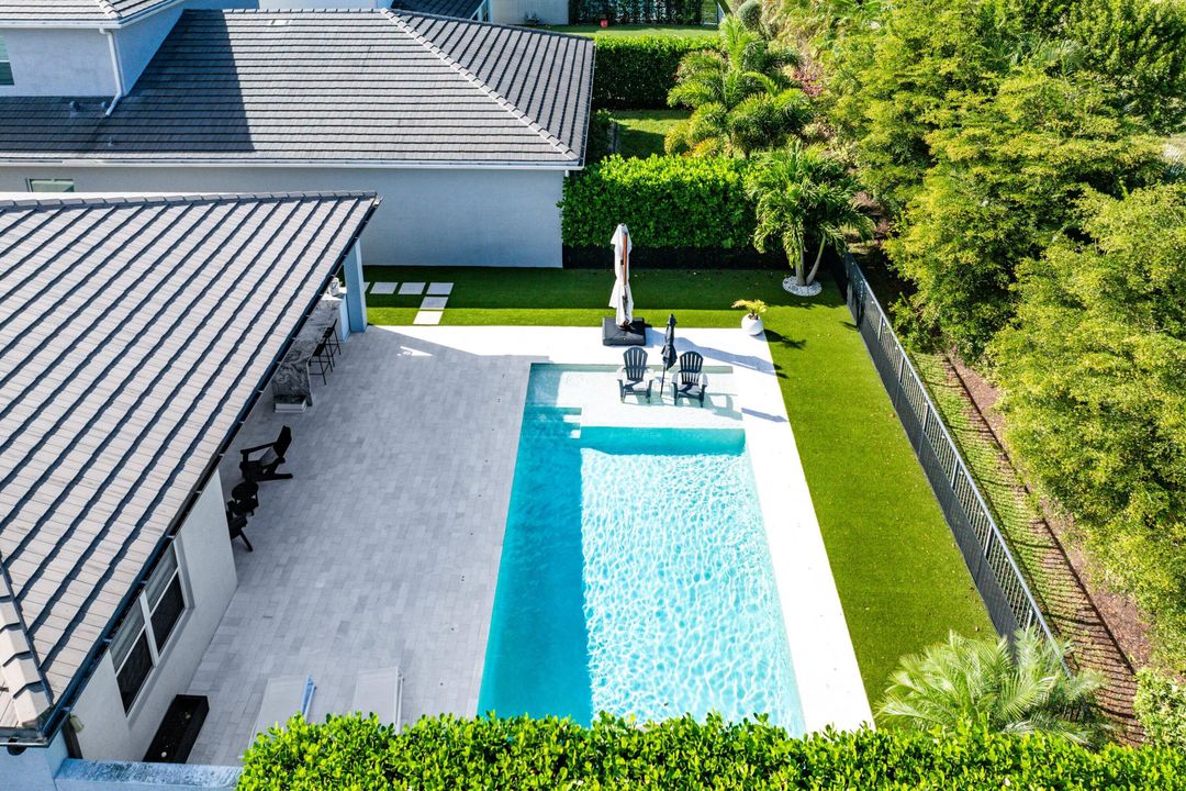 En Venta: $1,000,000 (3 camas, 2 baños, 1852 Pies cuadrados)