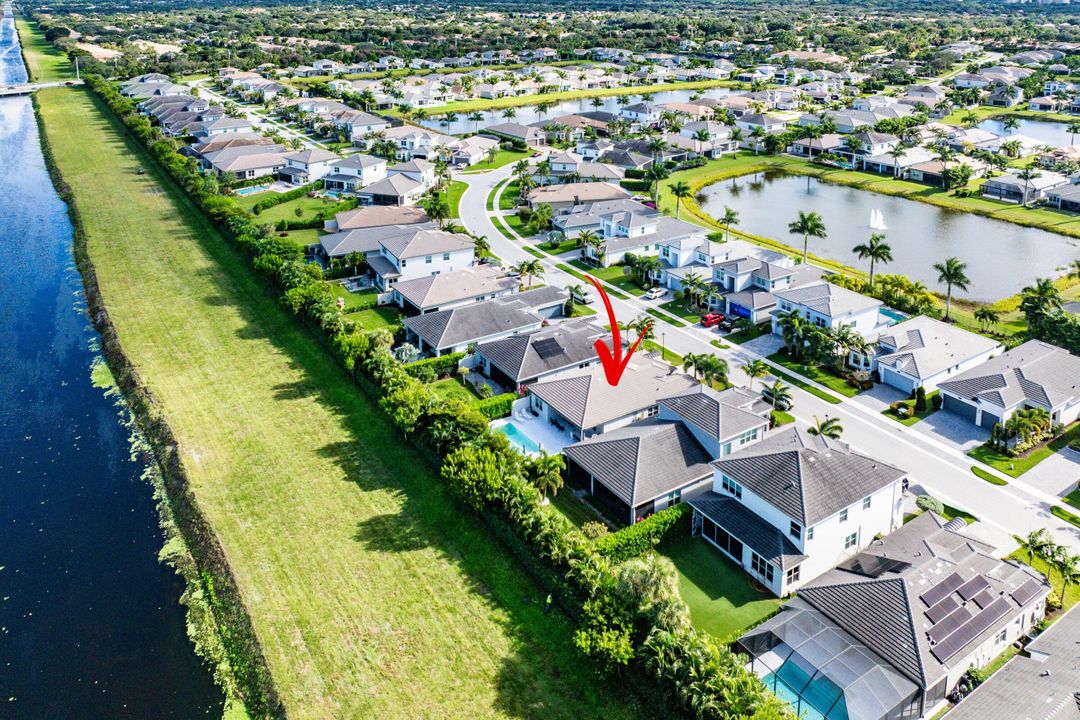 En Venta: $1,000,000 (3 camas, 2 baños, 1852 Pies cuadrados)