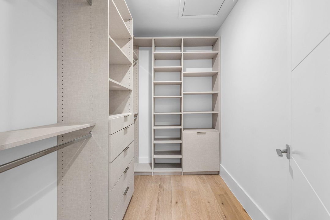 For Sale: $3,250,000 (4 beds, 4 baths, 4330 Square Feet)