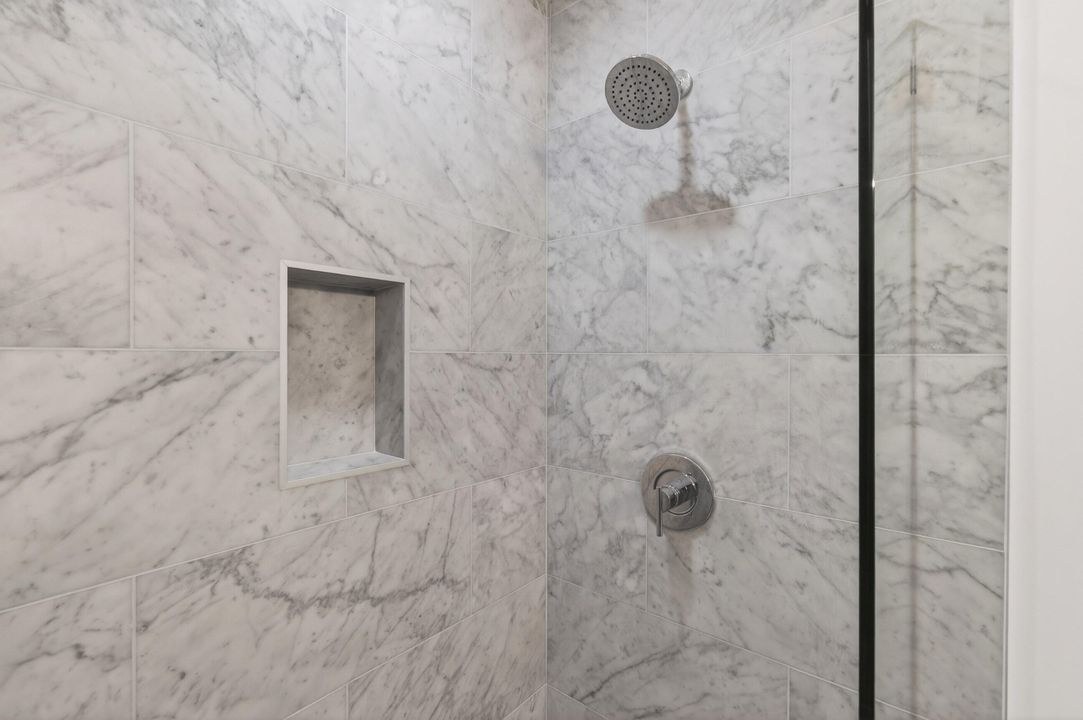 For Rent: $2,200 (1 beds, 1 baths, 480 Square Feet)