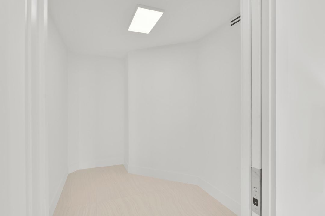 待售: $2,600,000 (2 贝兹, 2 浴室, 1479 平方英尺)