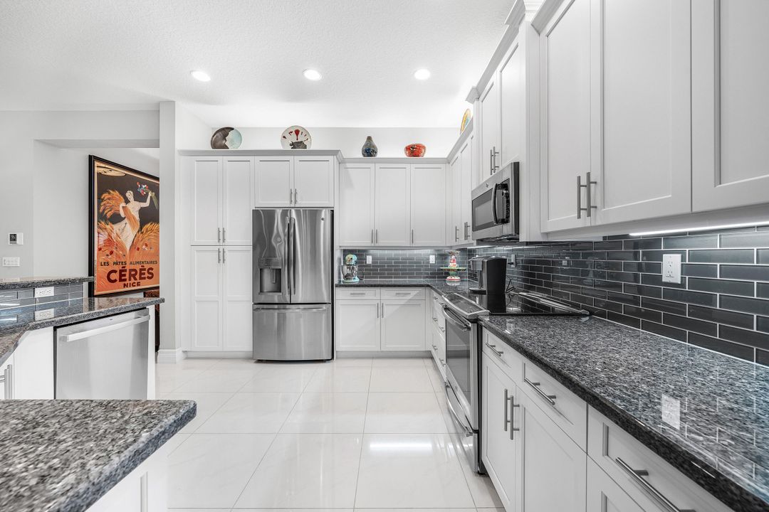 待售: $850,000 (4 贝兹, 3 浴室, 2309 平方英尺)