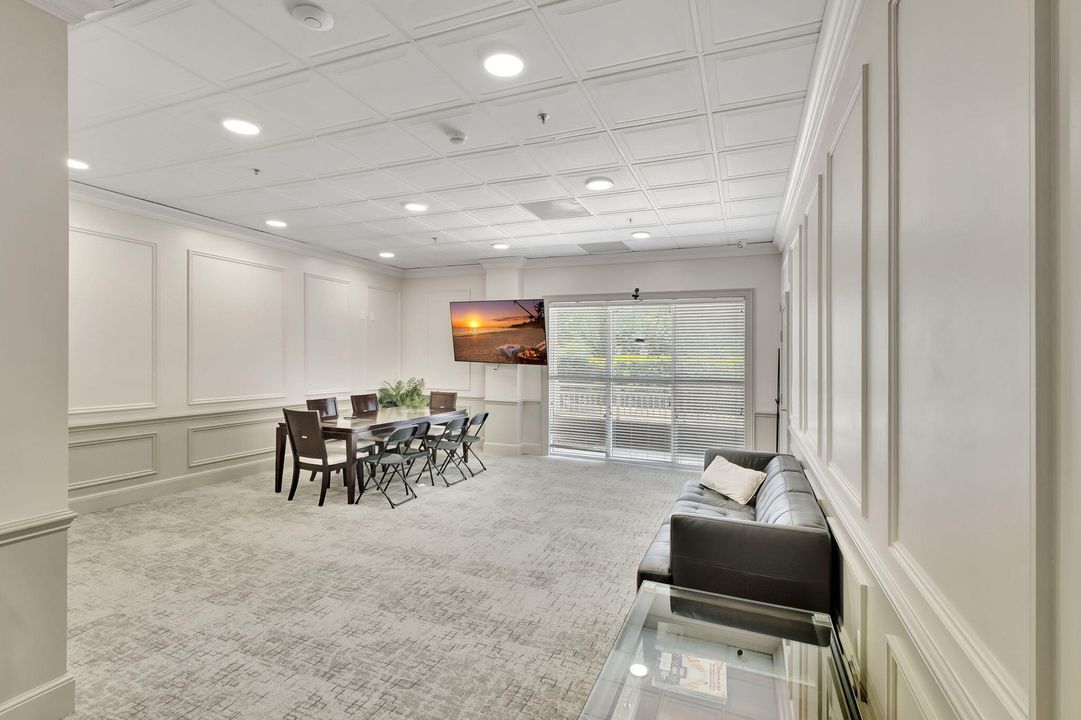 For Rent: $3,000 (2 beds, 2 baths, 1072 Square Feet)