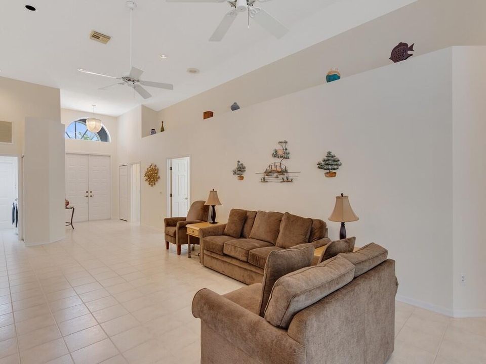 For Sale: $449,000 (3 beds, 2 baths, 2546 Square Feet)