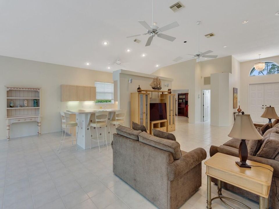 For Sale: $449,000 (3 beds, 2 baths, 2546 Square Feet)