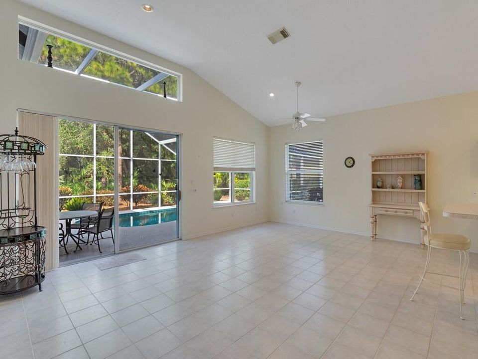 For Sale: $449,000 (3 beds, 2 baths, 2546 Square Feet)