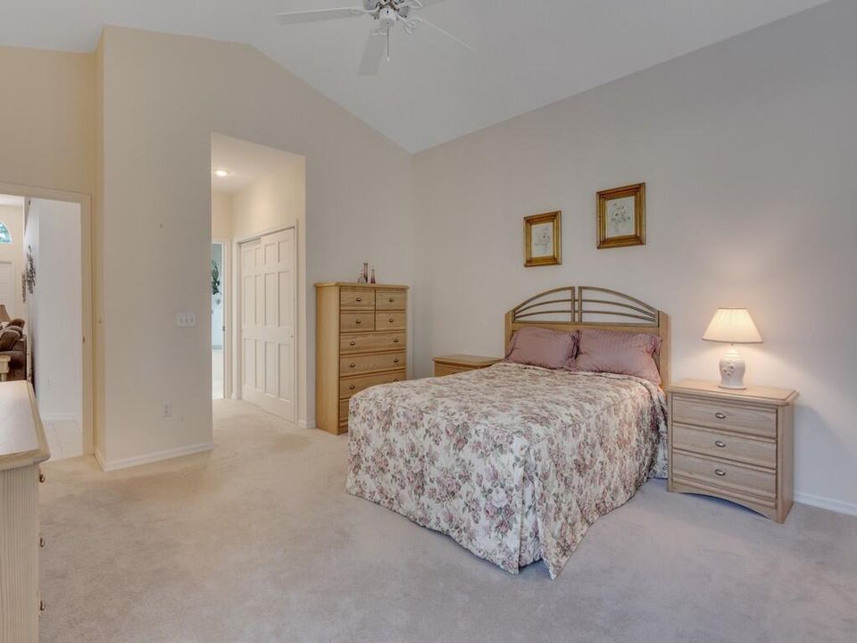 For Sale: $449,000 (3 beds, 2 baths, 2546 Square Feet)