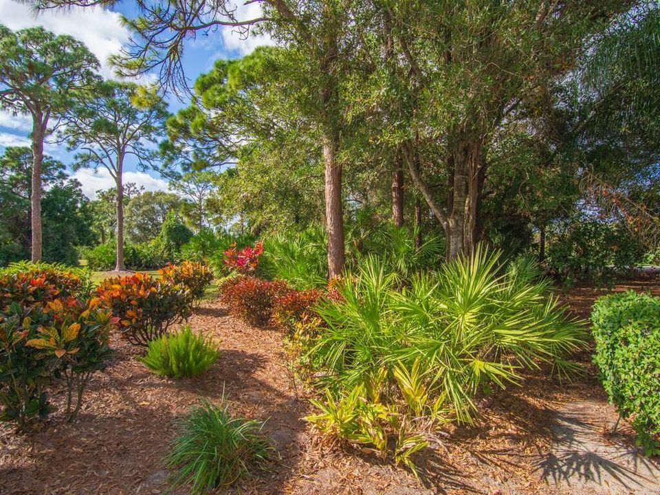 For Sale: $449,000 (3 beds, 2 baths, 2546 Square Feet)