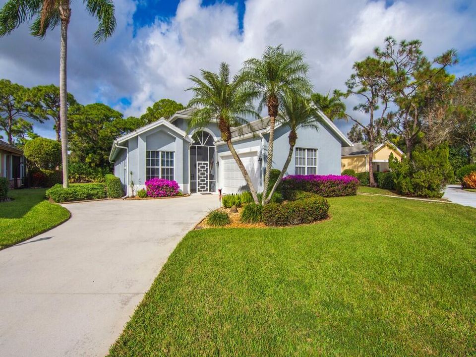 For Sale: $449,000 (3 beds, 2 baths, 2546 Square Feet)