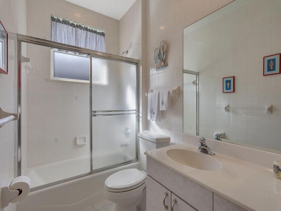 For Sale: $449,000 (3 beds, 2 baths, 2546 Square Feet)