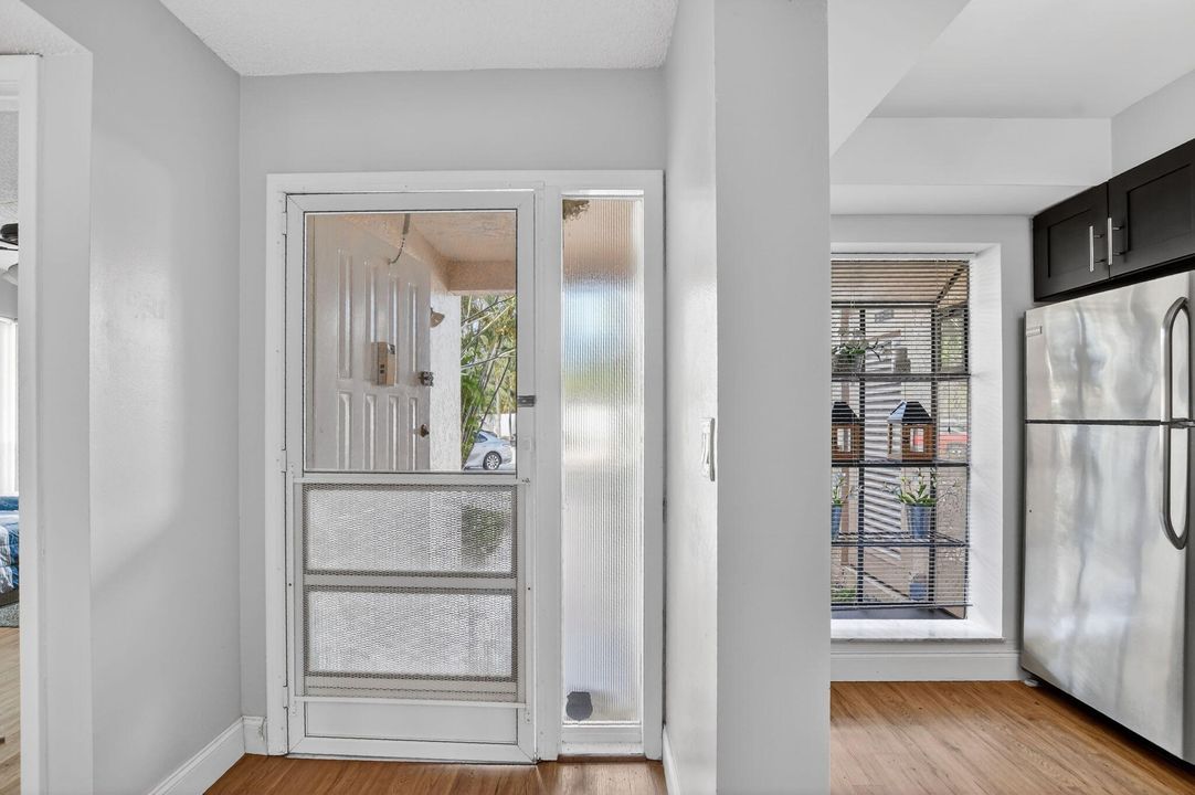 En Venta: $249,000 (2 camas, 2 baños, 1200 Pies cuadrados)