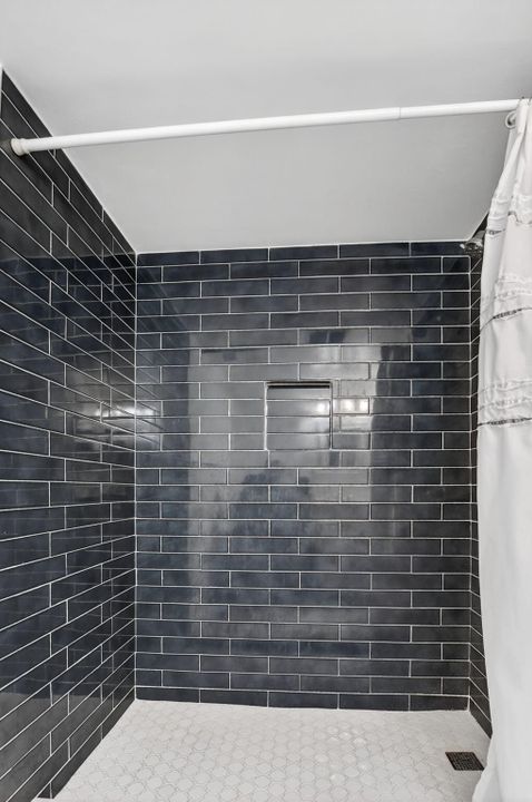 En Venta: $249,000 (2 camas, 2 baños, 1200 Pies cuadrados)